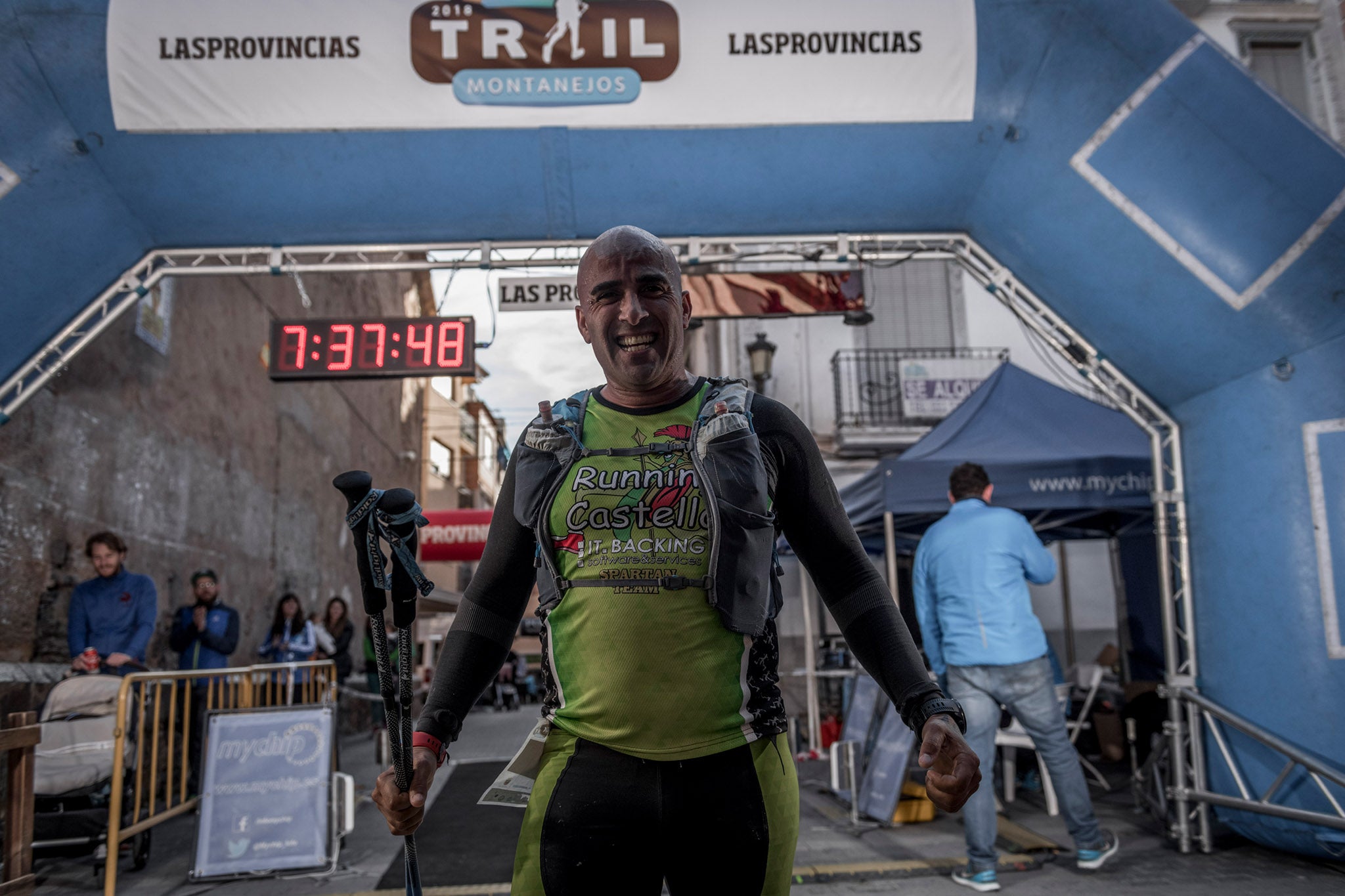 Galería de fotos de la llegada a meta de la carrera de 55 kilómetros del Trail de Montanejos 2018 