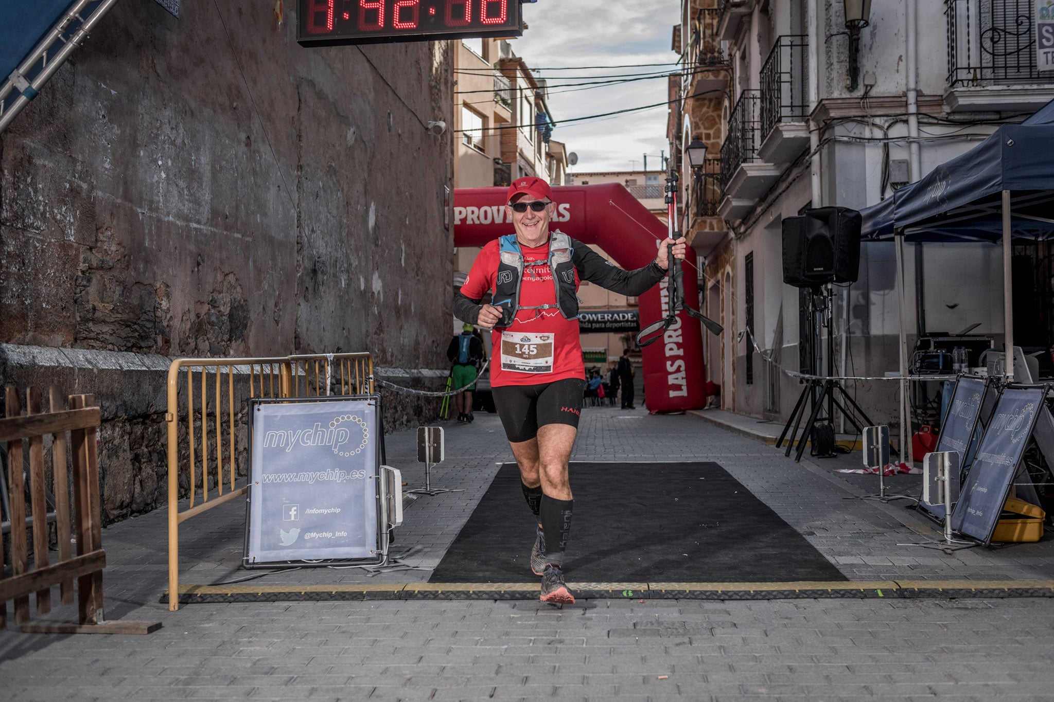 Galería de fotos de la llegada a meta de la carrera de 55 kilómetros del Trail de Montanejos 2018 