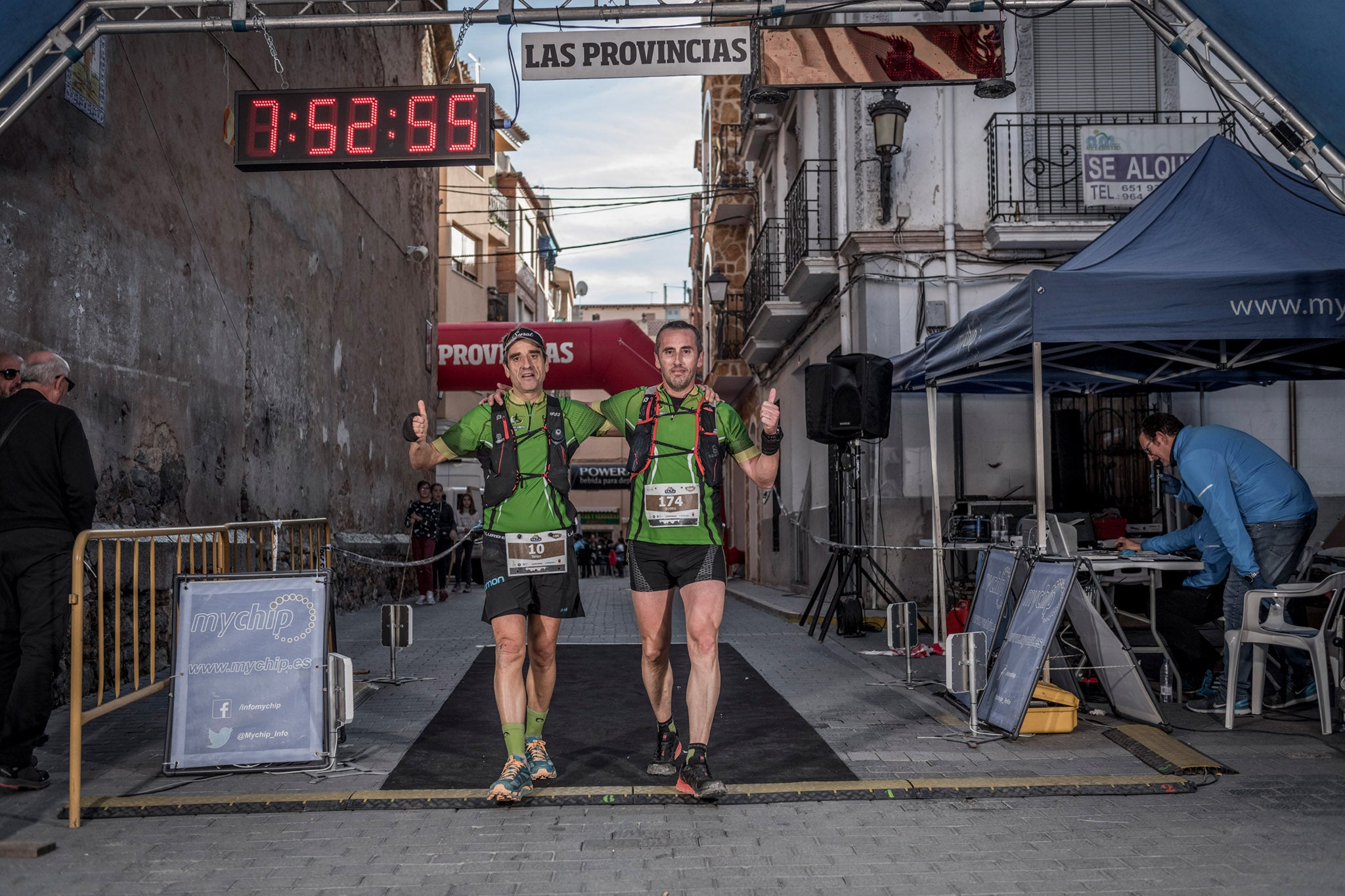 Galería de fotos de la llegada a meta de la carrera de 55 kilómetros del Trail de Montanejos 2018 