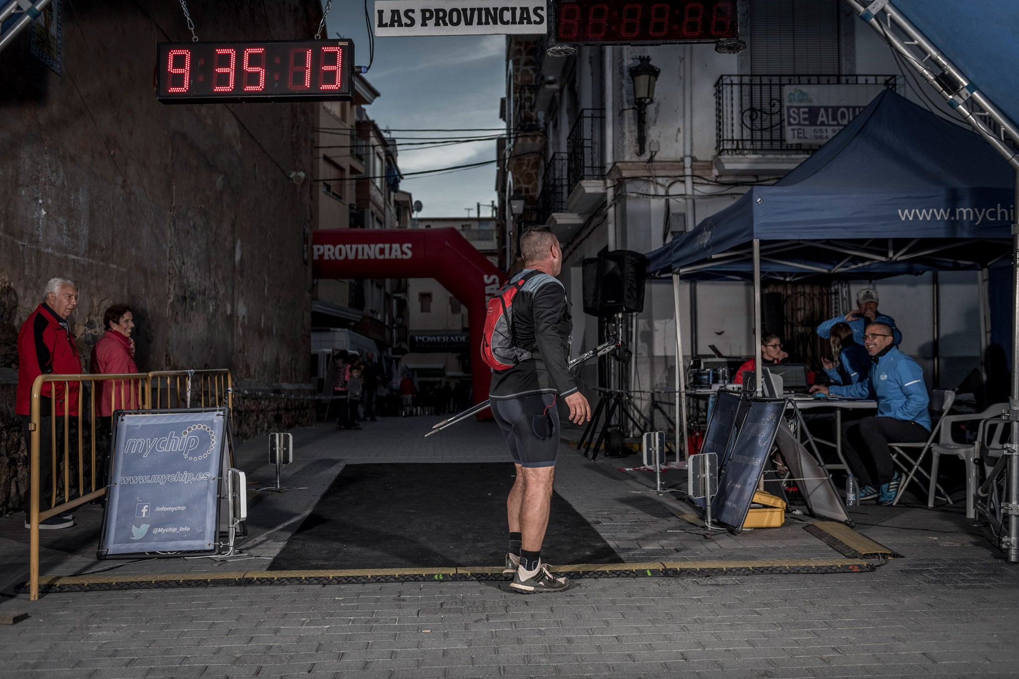 Galería de fotos de la llegada a meta de la carrera de 55 kilómetros del Trail de Montanejos 2018 