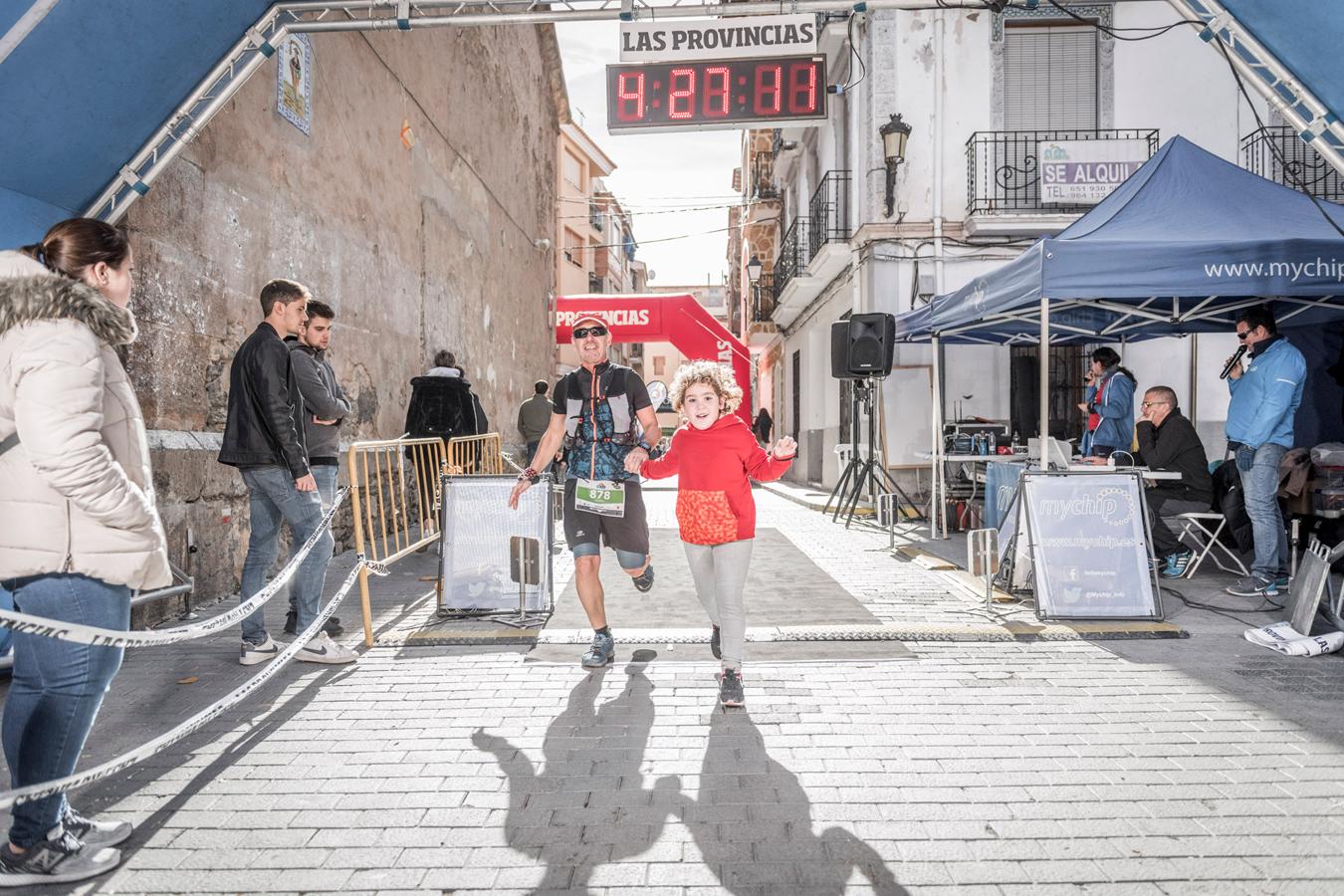 Galería de fotos de la llegada a meta de la carrera de 30 kilómetros del Trail de Montanejos 2018