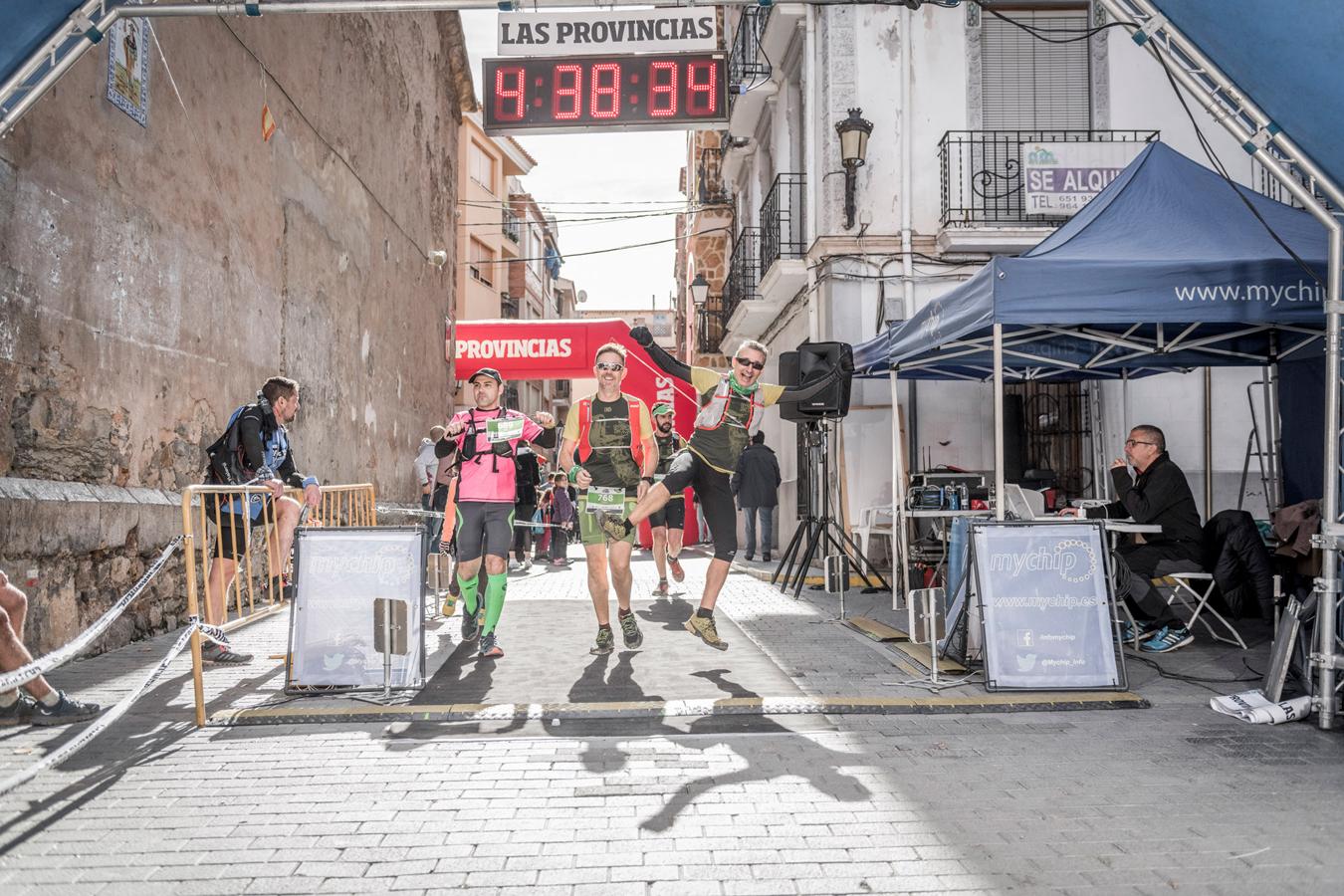 Galería de fotos de la llegada a meta de la carrera de 30 kilómetros del Trail de Montanejos 2018