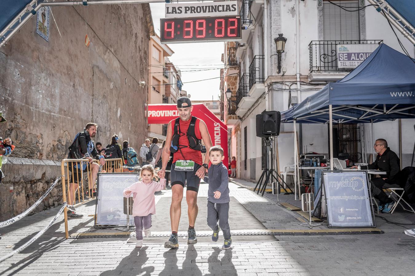 Galería de fotos de la llegada a meta de la carrera de 30 kilómetros del Trail de Montanejos 2018