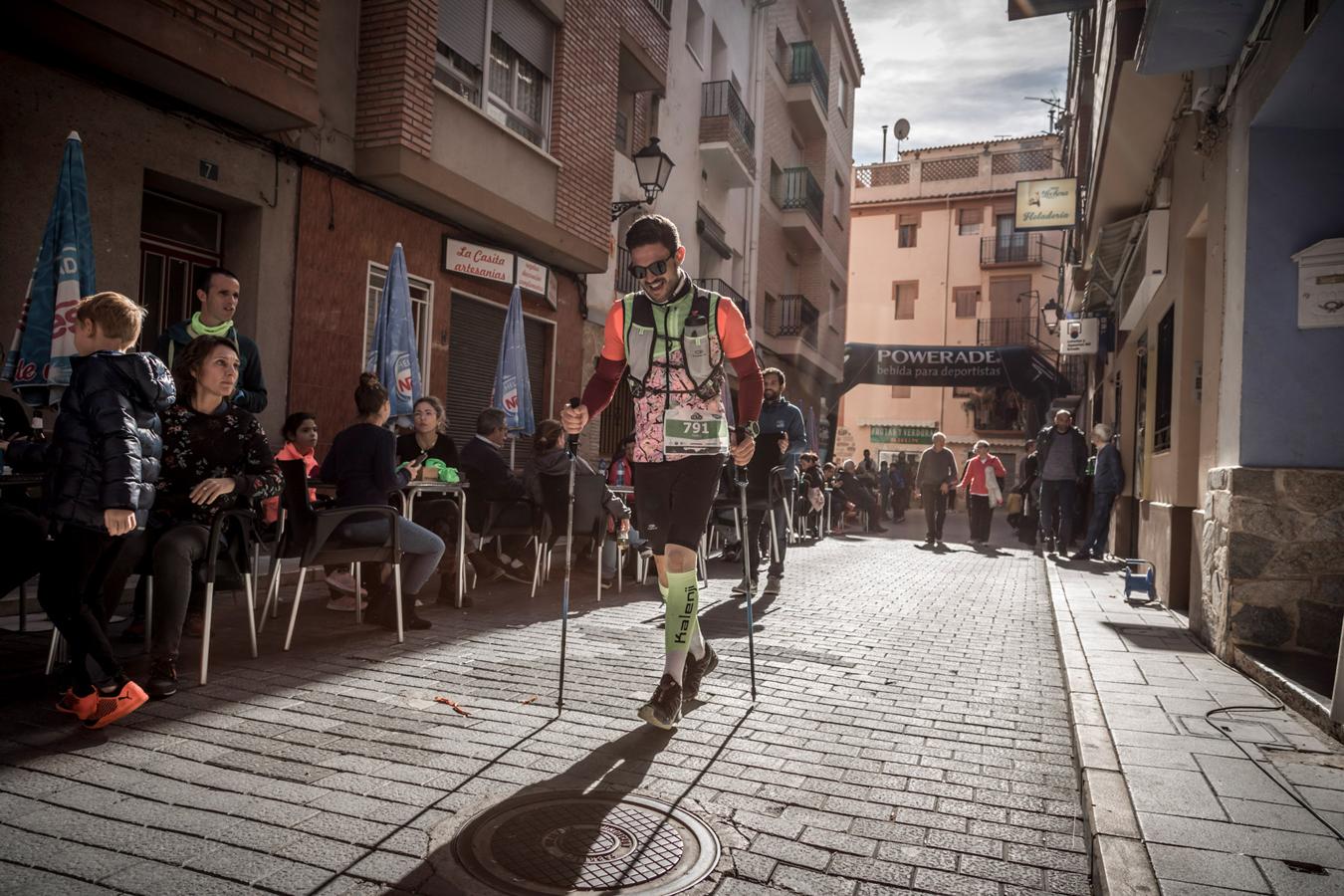 Galería de fotos de la llegada a meta de la carrera de 30 kilómetros del Trail de Montanejos 2018