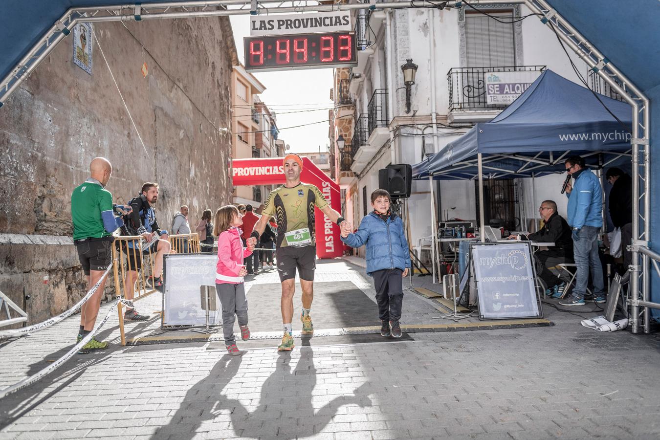 Galería de fotos de la llegada a meta de la carrera de 30 kilómetros del Trail de Montanejos 2018