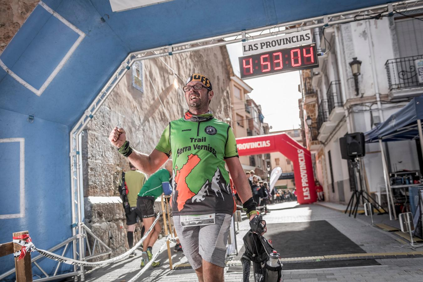 Galería de fotos de la llegada a meta de la carrera de 30 kilómetros del Trail de Montanejos 2018