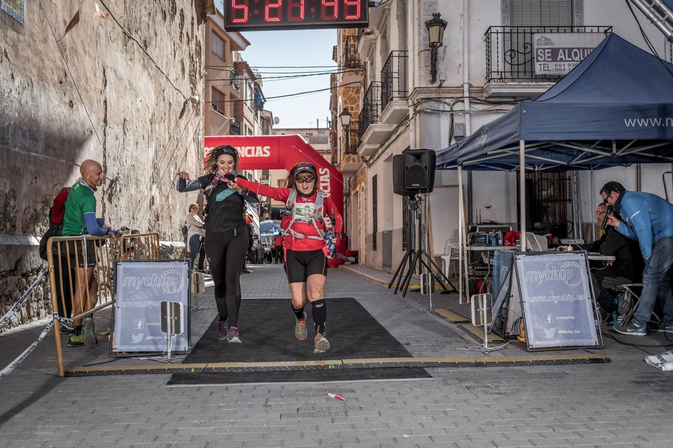 Galería de fotos de la llegada a meta de la carrera de 30 kilómetros del Trail de Montanejos 2018