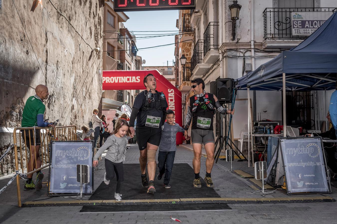 Galería de fotos de la llegada a meta de la carrera de 30 kilómetros del Trail de Montanejos 2018