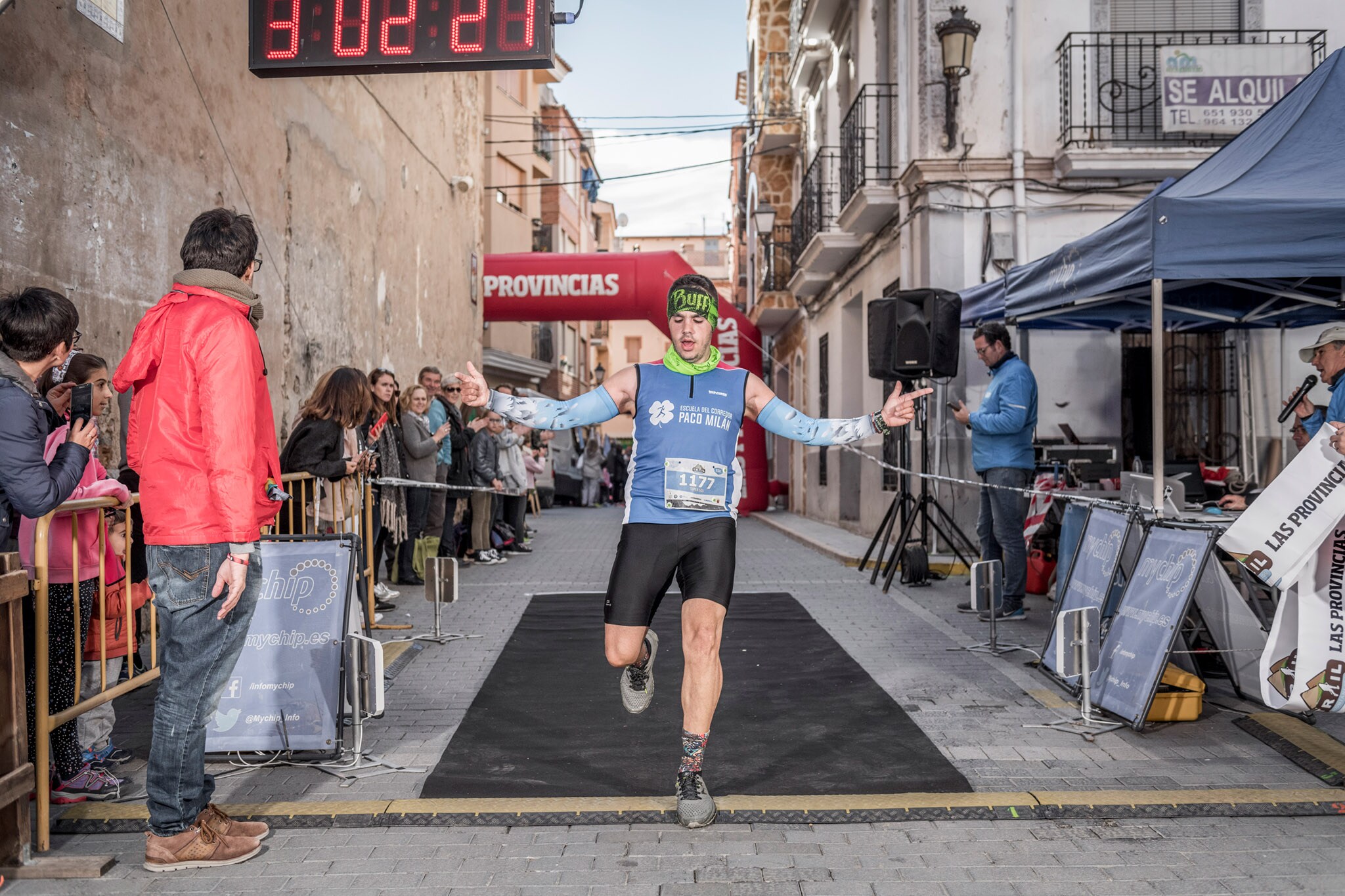 Galería de fotos de la llegada a meta de la carrera de 15 kilómetros del Trail de Montanejos 2018