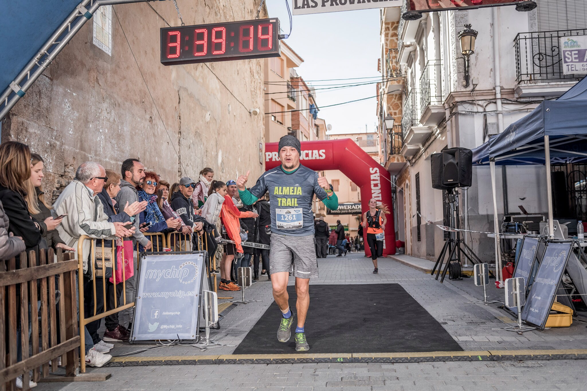 Galería de fotos de la llegada a meta de la carrera de 15 kilómetros del Trail de Montanejos 2018