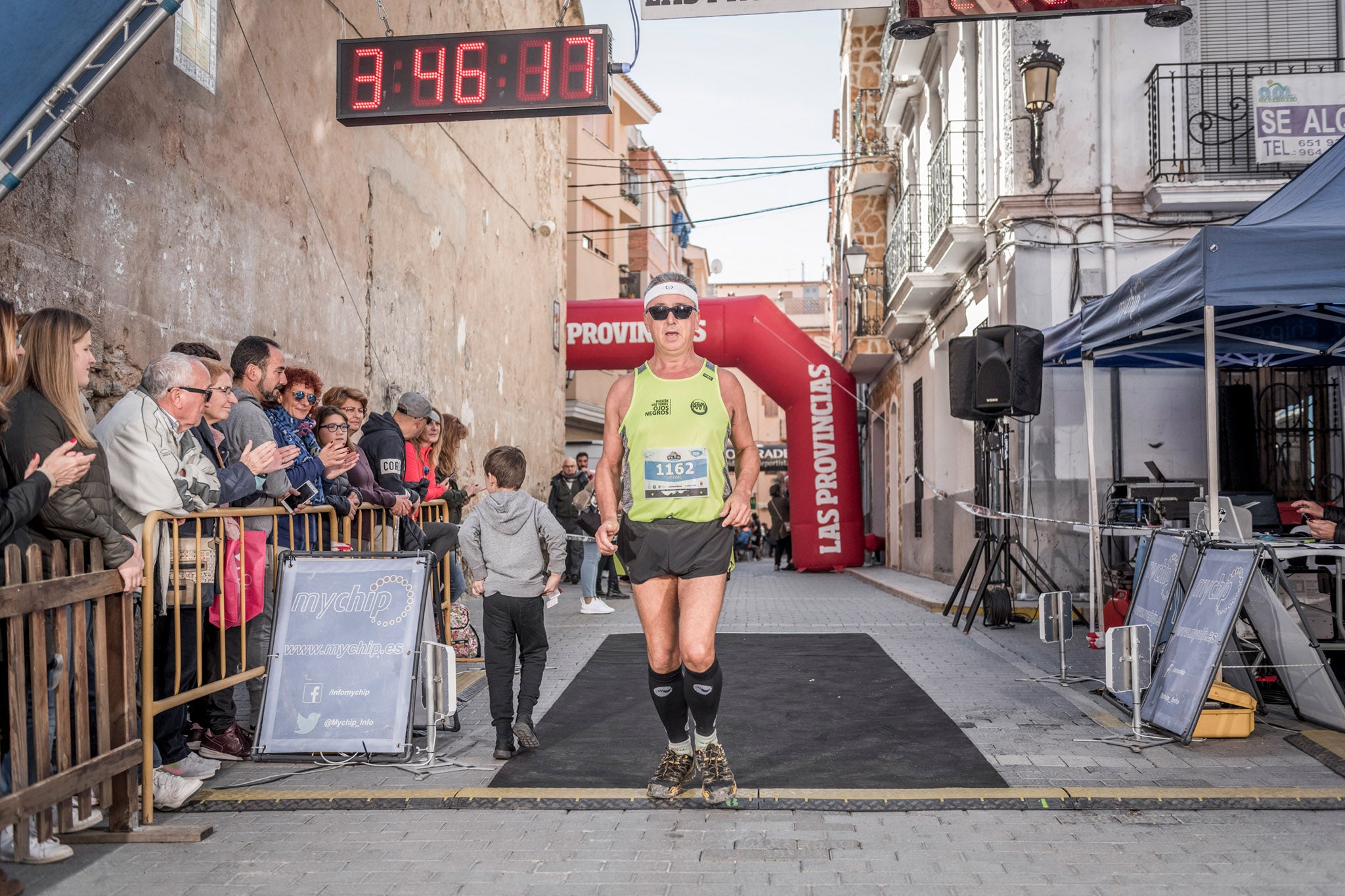 Galería de fotos de la llegada a meta de la carrera de 15 kilómetros del Trail de Montanejos 2018