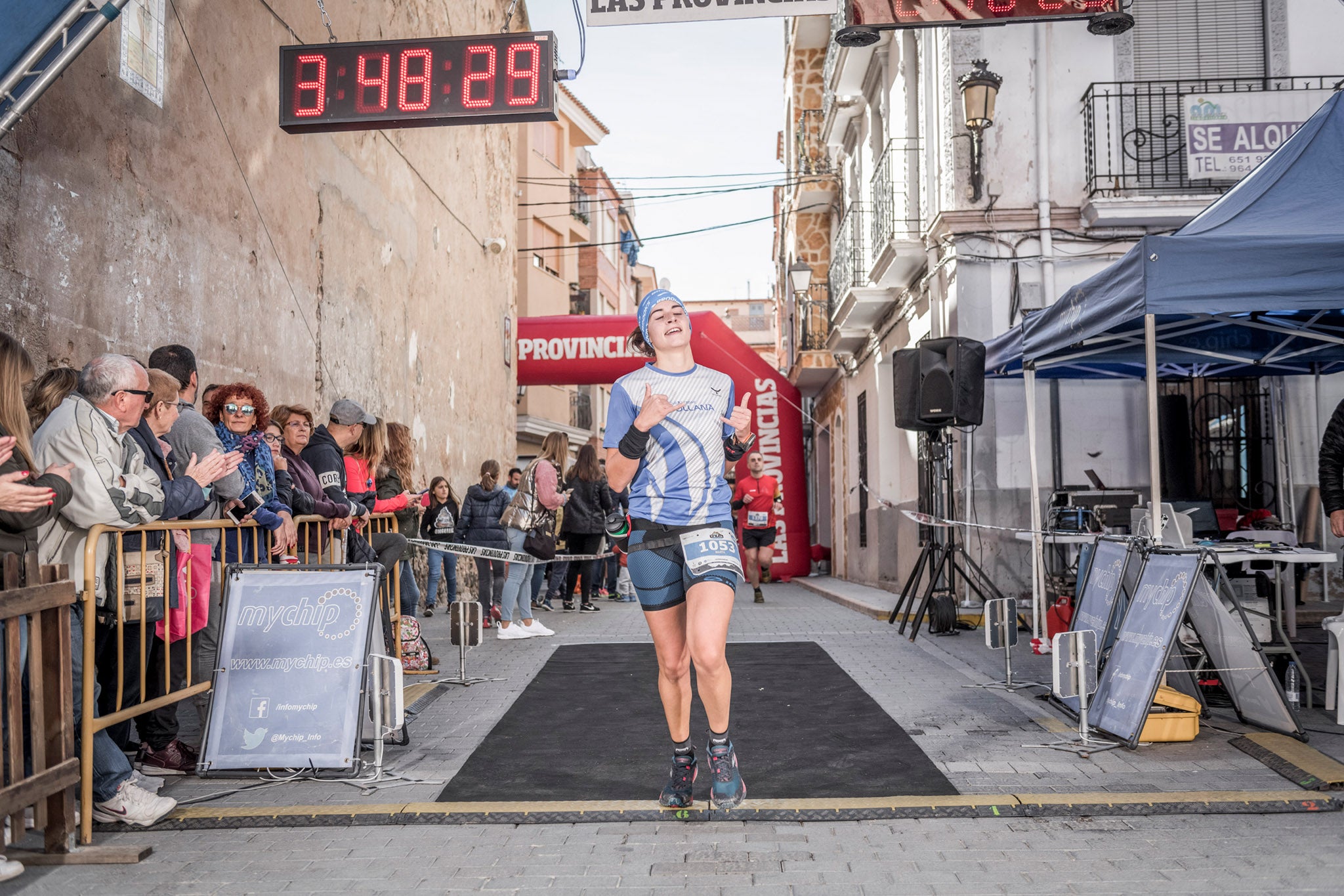 Galería de fotos de la llegada a meta de la carrera de 15 kilómetros del Trail de Montanejos 2018