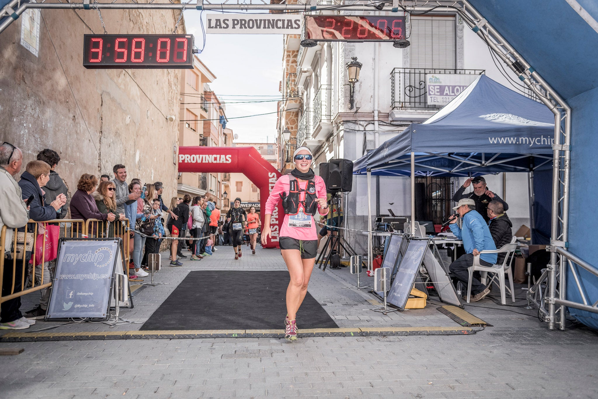 Galería de fotos de la llegada a meta de la carrera de 15 kilómetros del Trail de Montanejos 2018