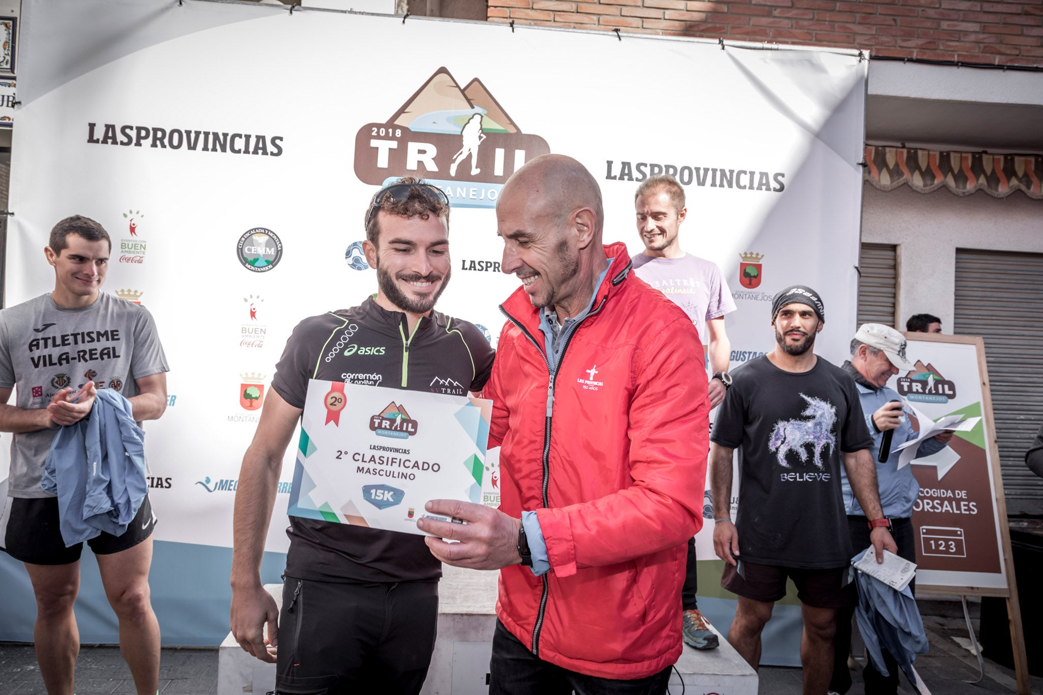 Galería de fotos de la llegada a meta de la carrera de 15 kilómetros del Trail de Montanejos 2018