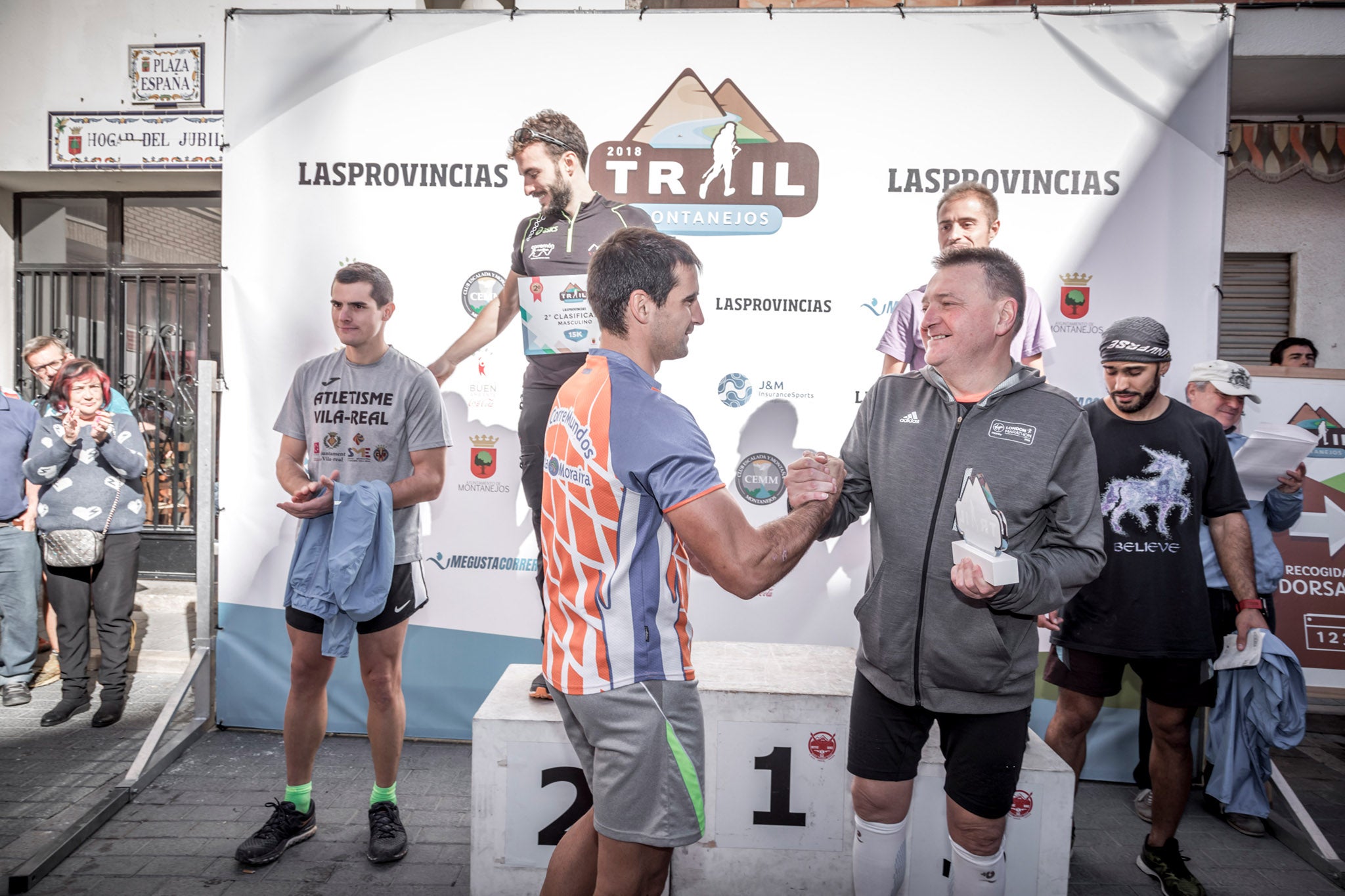 Galería de fotos de la llegada a meta de la carrera de 15 kilómetros del Trail de Montanejos 2018