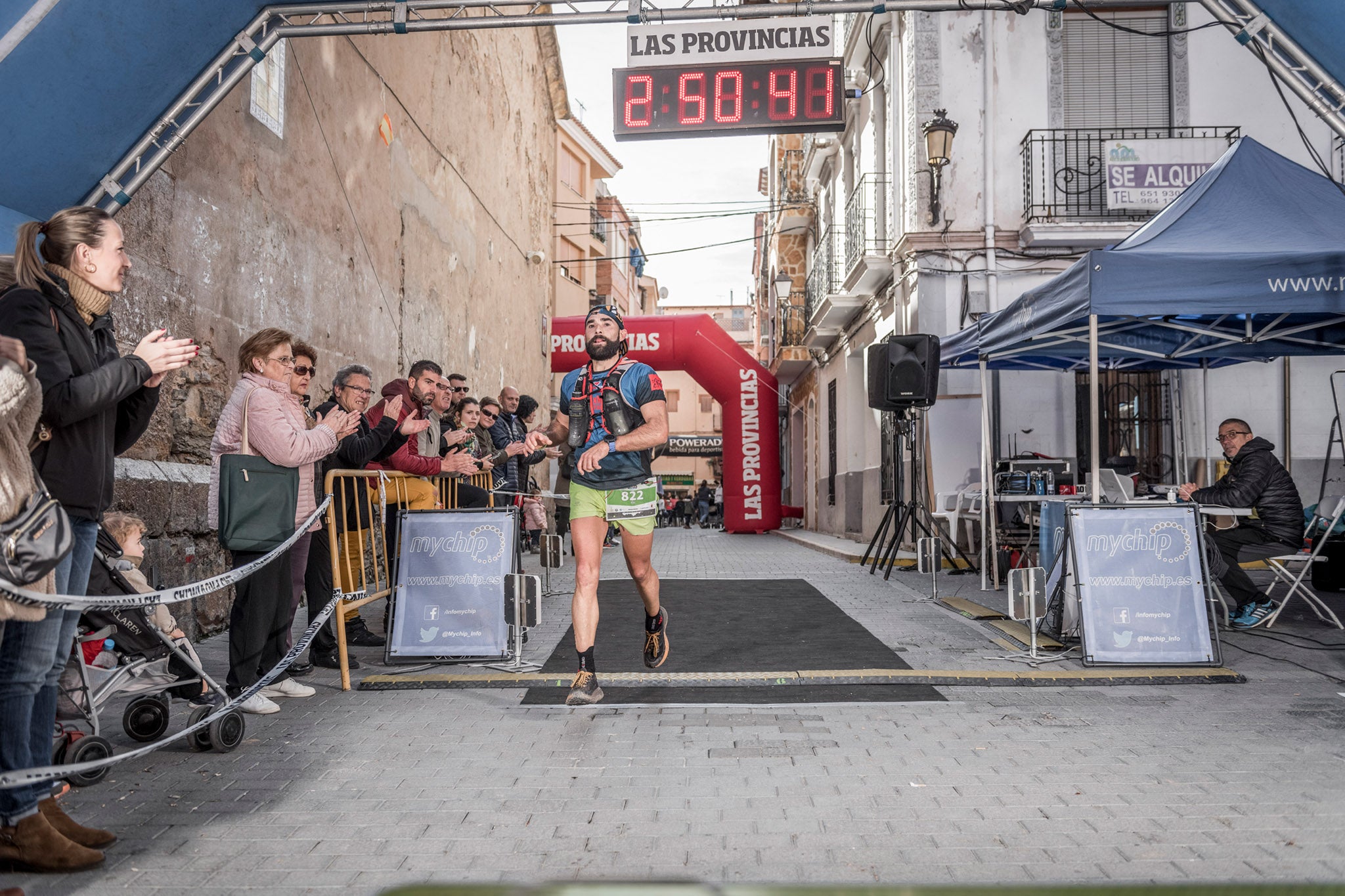 Galería de fotos de la llegada a meta de la carrera de 30 kilómetros del Trail de Montanejos 2018