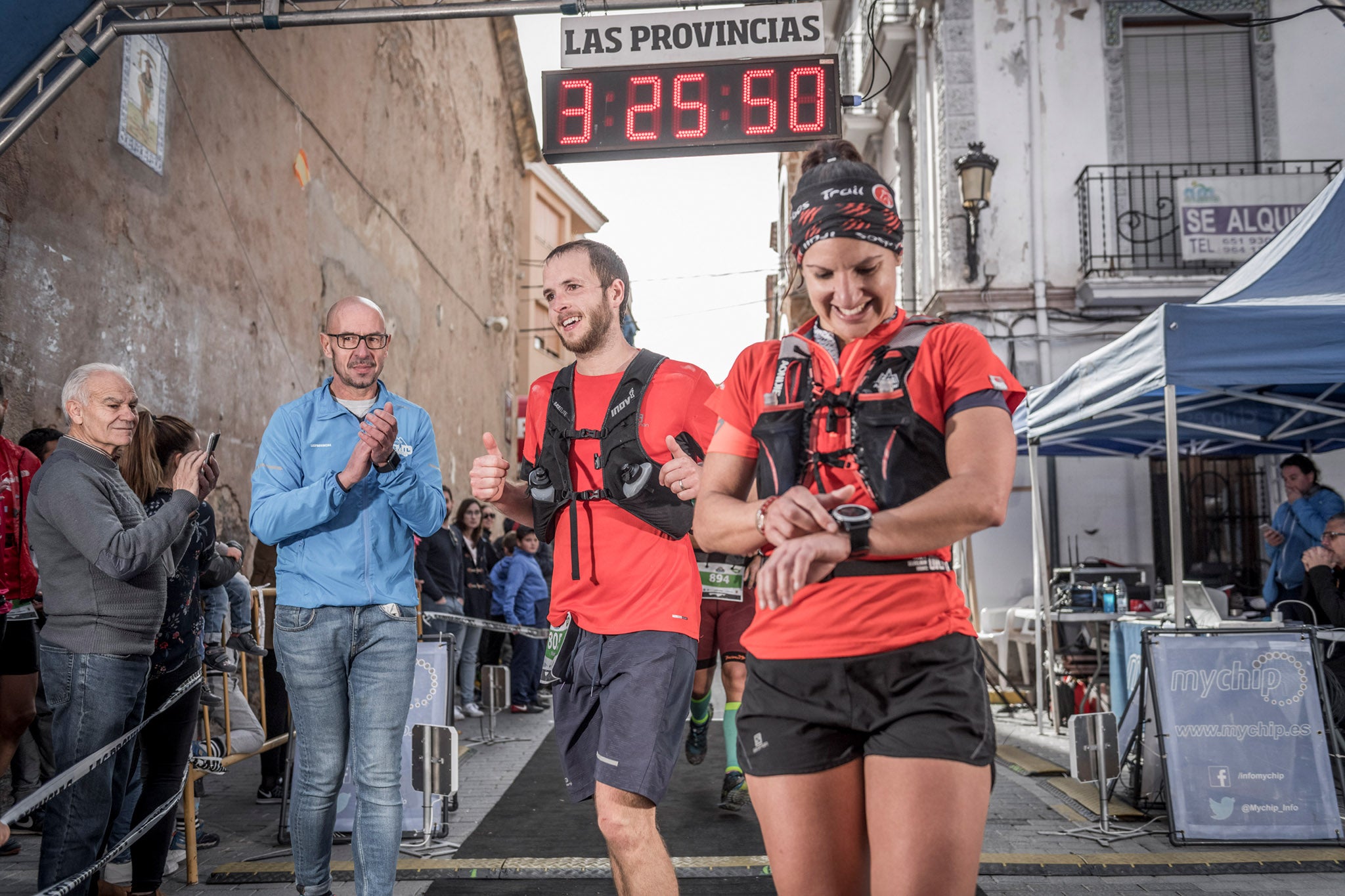 Galería de fotos de la llegada a meta de la carrera de 30 kilómetros del Trail de Montanejos 2018