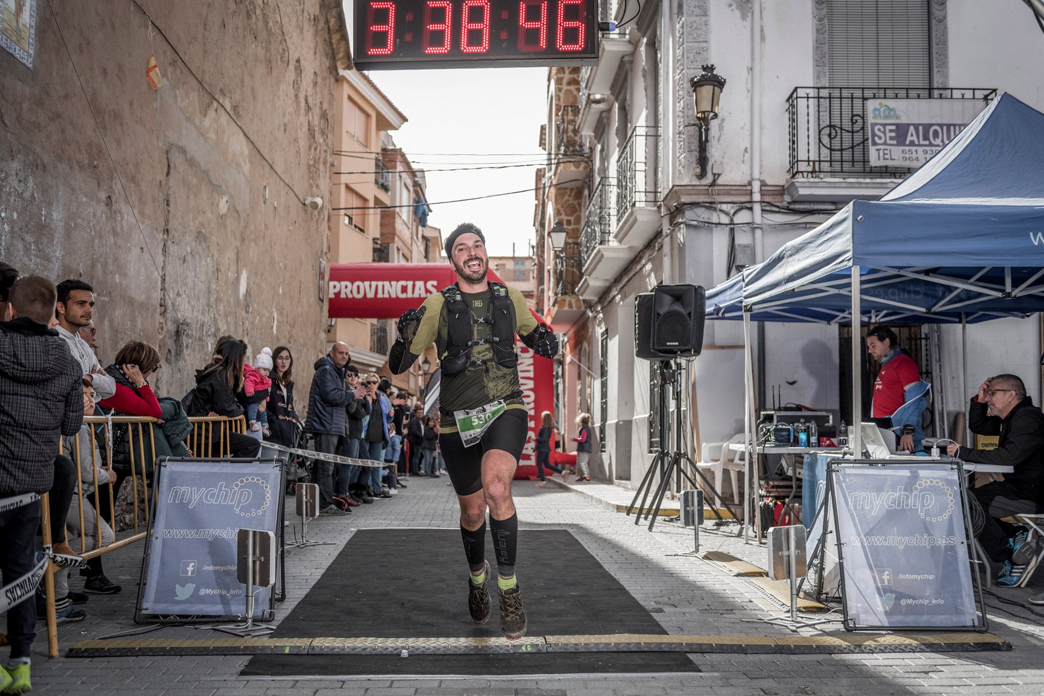 Galería de fotos de la llegada a meta de la carrera de 30 kilómetros del Trail de Montanejos 2018