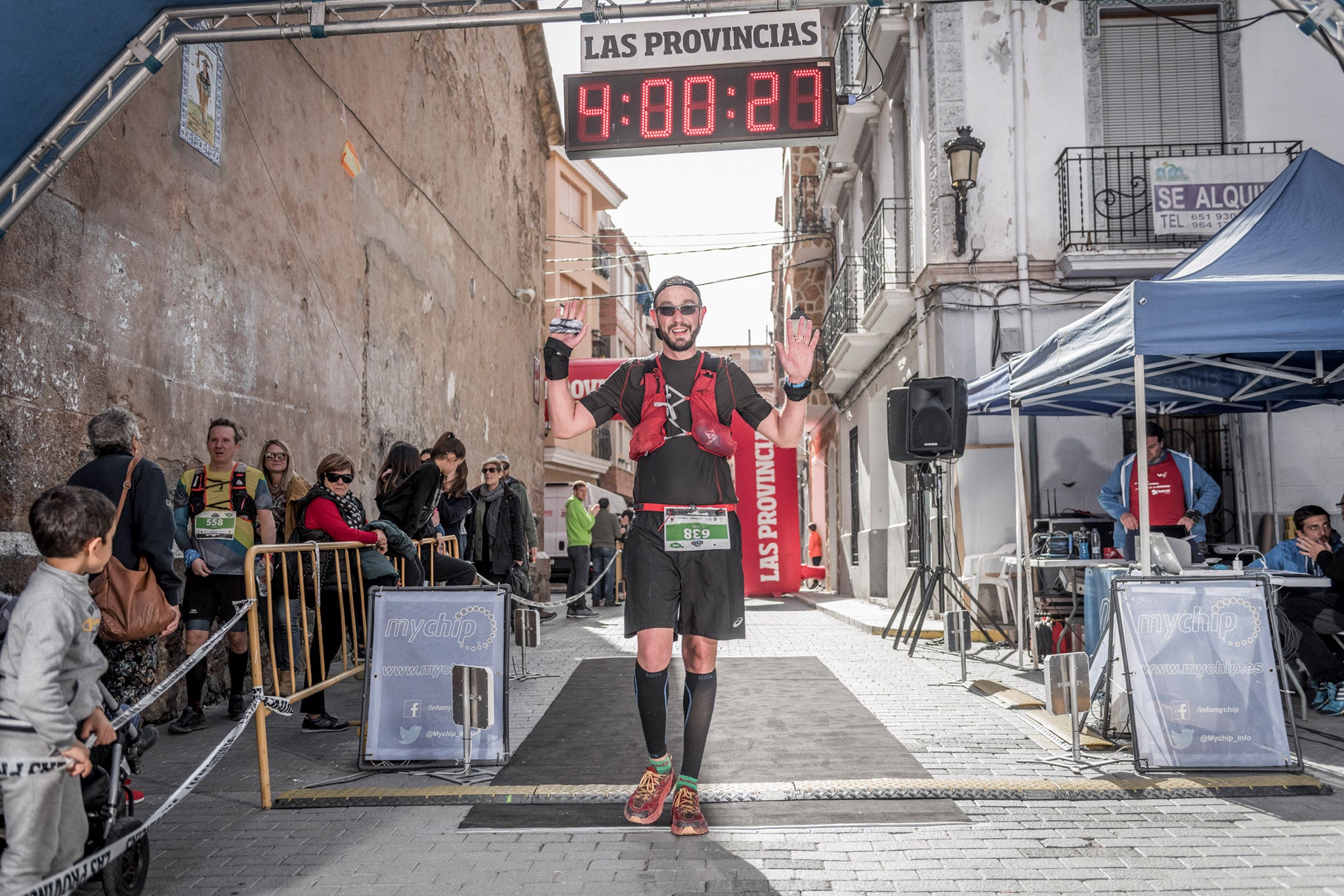 Galería de fotos de la llegada a meta de la carrera de 30 kilómetros del Trail de Montanejos 2018