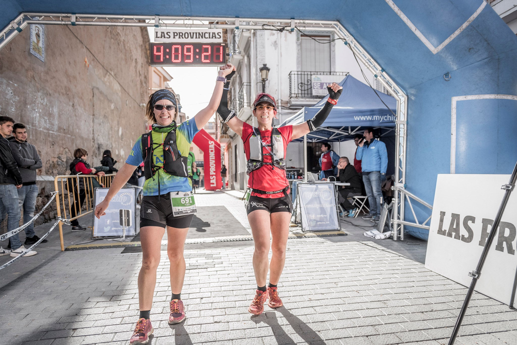 Galería de fotos de la llegada a meta de la carrera de 30 kilómetros del Trail de Montanejos 2018