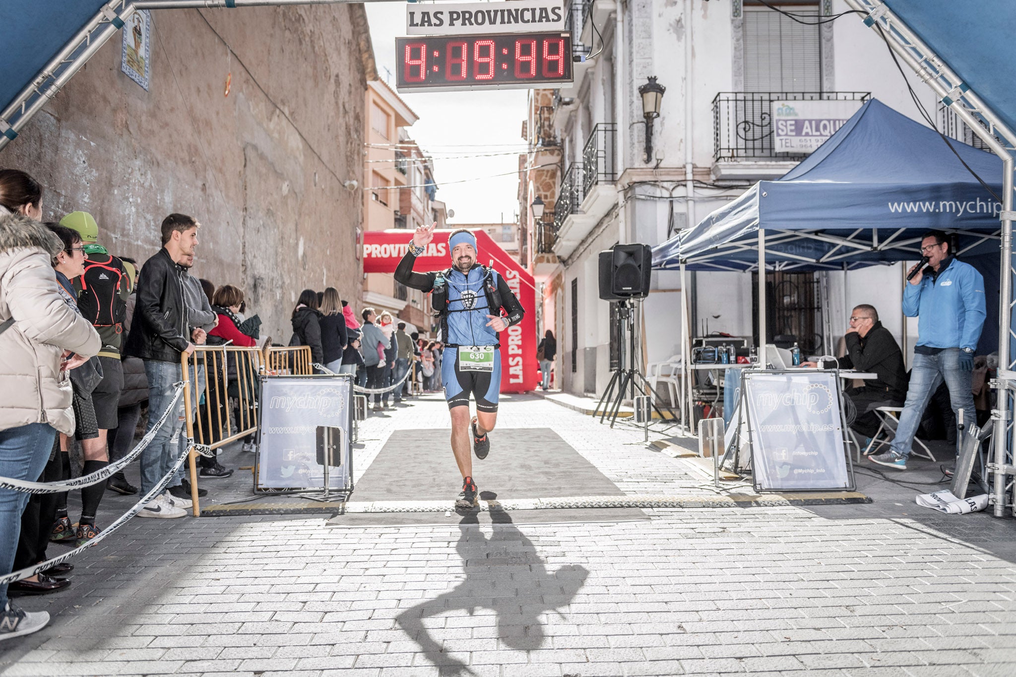 Galería de fotos de la llegada a meta de la carrera de 30 kilómetros del Trail de Montanejos 2018