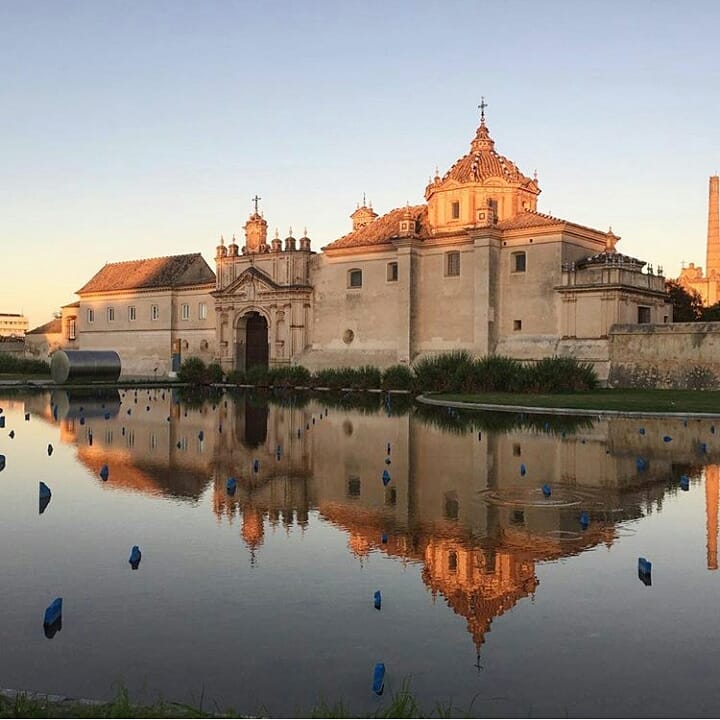 7. El Centro Andaluz de Arte Contemporáneo, en Sevilla. (15.090 menciones). Desde 1997, el Monasterio de la Cartuja acoge a la institución andaluza dedicada a fomentar la investigación y la creación artística en torno al arte contemporáneo a nivel internacional. 