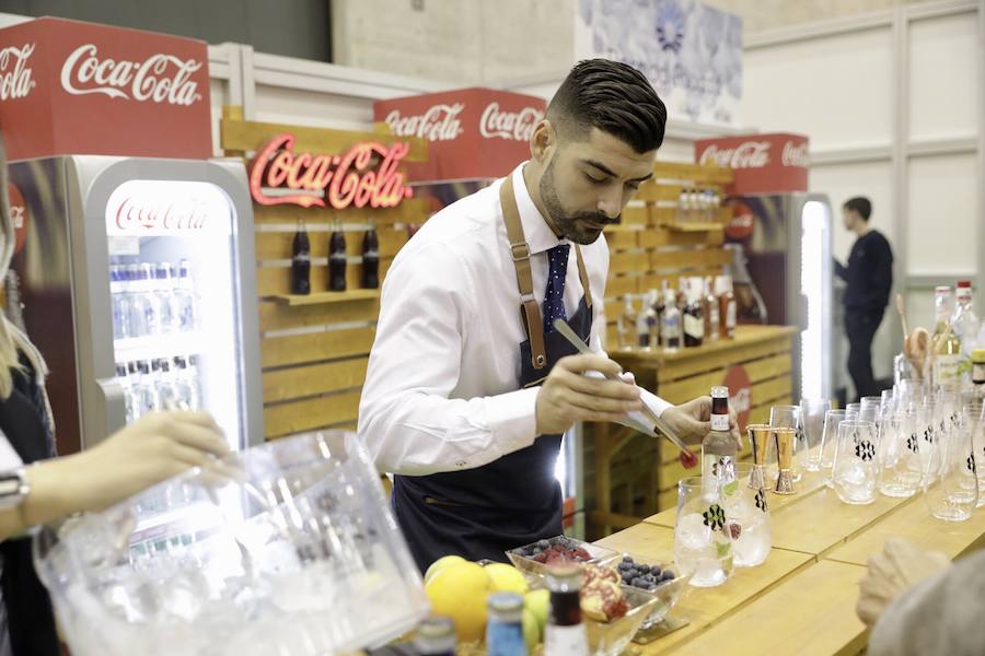 El cocinero Óscar Torrijos, quien fue el primero en conseguir una Estrella Michelin en Valencia y que se ha convertido en maestro y mentor de muchos de los grandes nombres de la gastronomía mediterránea actual, es el ganador del I Premio Chef Gastrónoma. La creación de estos galardones es una de las novedades que la organización del certamen Gastrónoma ha preparado para esta edición del evento, que se celebra del domingo 11 al martes 13 de noviembre en Feria Valencia. Gastrónoma 2018 abre sus puertas con el mejor programa de los últimos años. Todos los detalles y las entradas están disponibles ya en www.gastronoma.es