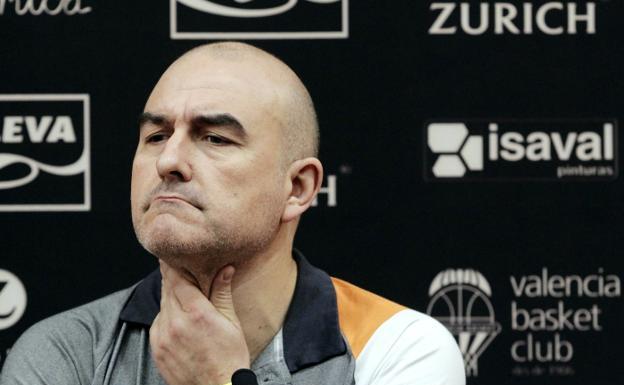 Jaume Ponsarnau, durante una rueda de prensa en la Fonteta.