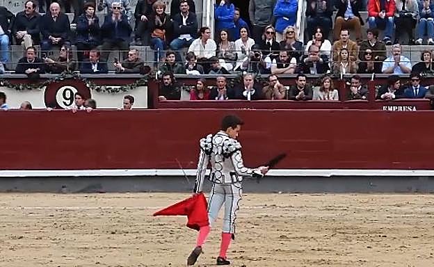 Un beso confirma la relación entre Victoria Federica y el torero Gonzalo Caballero