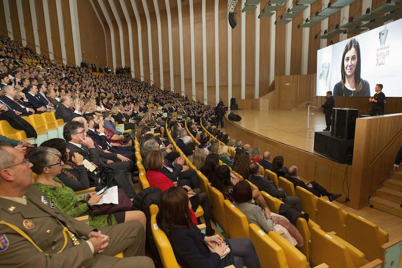 Los centenares de asistentes durante la gala en el Palau de les Arts. 