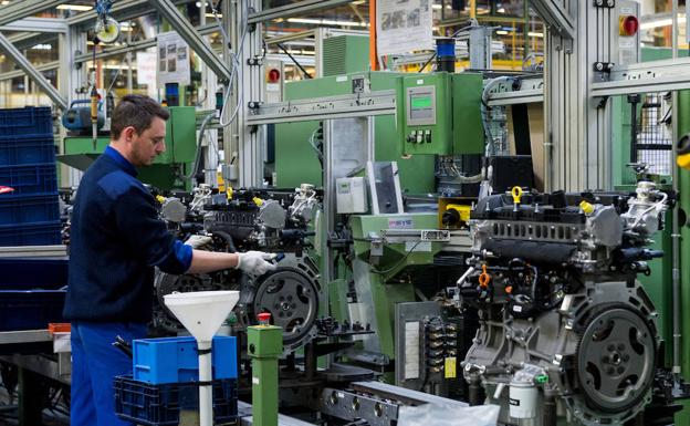 Trabajador de la planta de motores de Ford Almussafes.