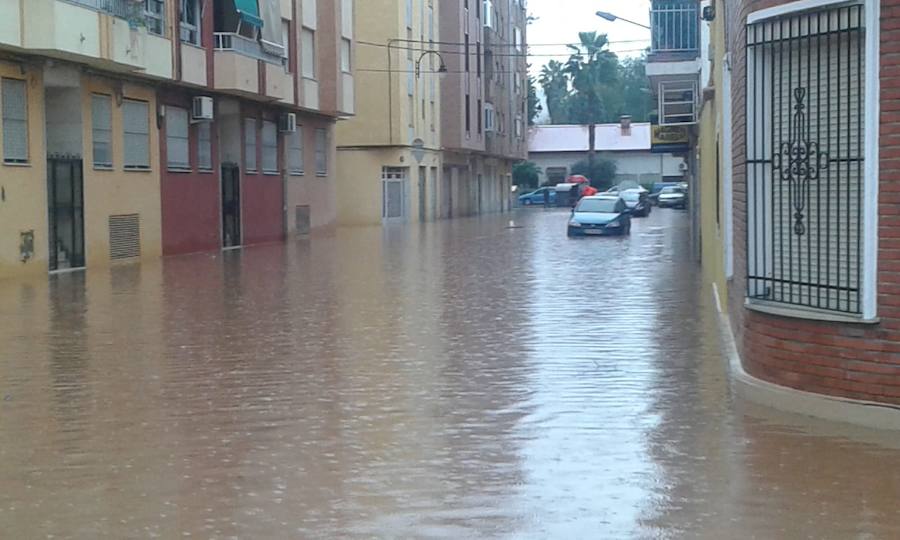 Fotos: Lluvias en Valencia: Desbordamientos, inundaciones y carreteras cortadas en la provincia de Valencia