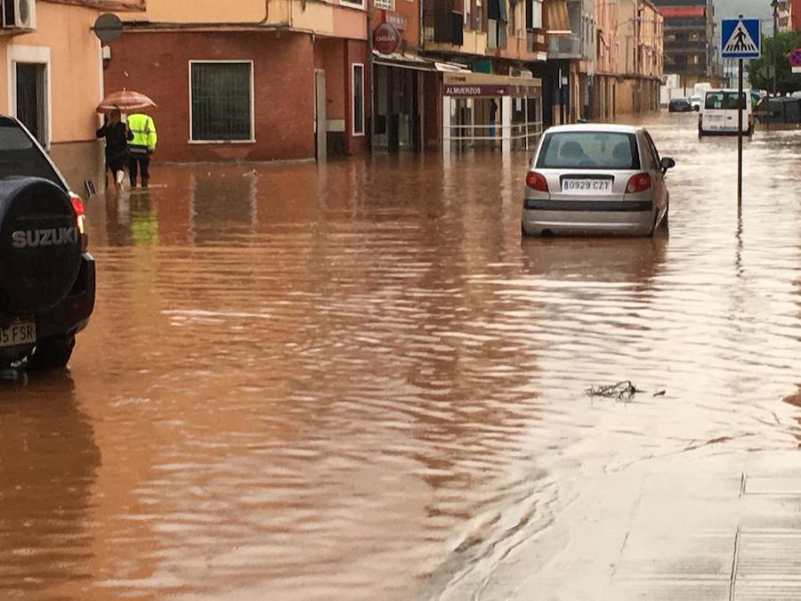 Fotos: Lluvias en Valencia: Desbordamientos, inundaciones y carreteras cortadas en la provincia de Valencia