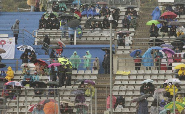 Publico en las gradas del Circuito Ricardo Tormo de Cheste.