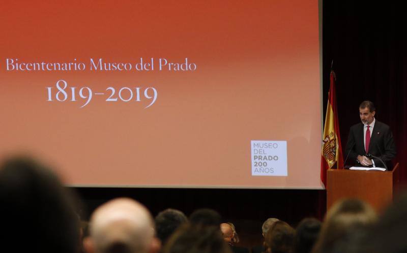 Los Reyes han inaugurado la exposición que conmemora los 200 años del Museo del Prado.