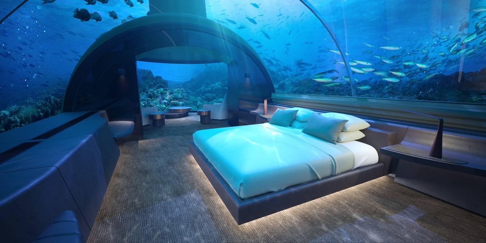 Se trata de la primera habitación de este tipo que se establecerá en aguas oceánicas reales en lugar de acuarios artificiales, como tienen otros hoteles. Ahí está la diferencia del Hotel Conrad Maldives Rangali Island. 