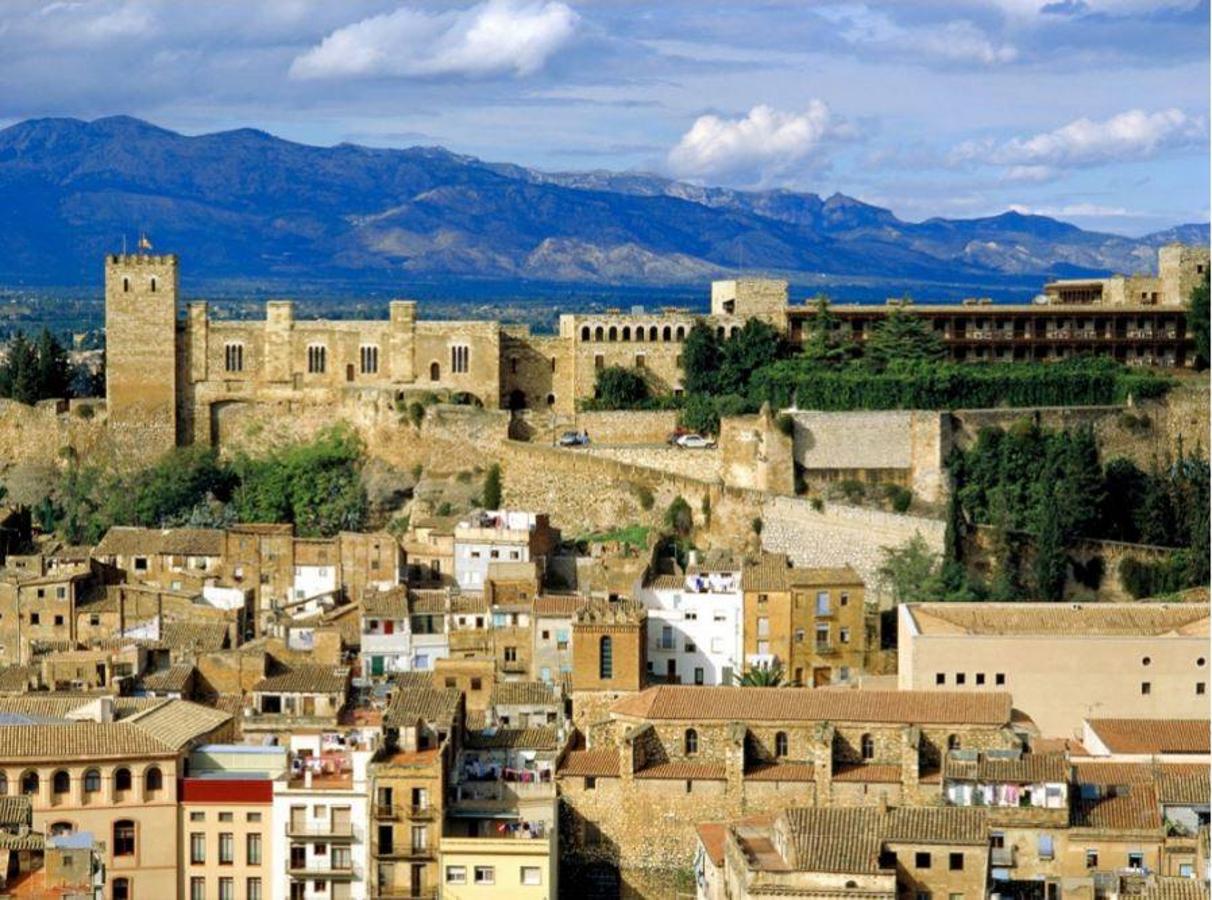 TORTOSA. El castillo de la Zuda fue el sitio escogido para poner en la localidad de Tortosa un majestuoso hotel.