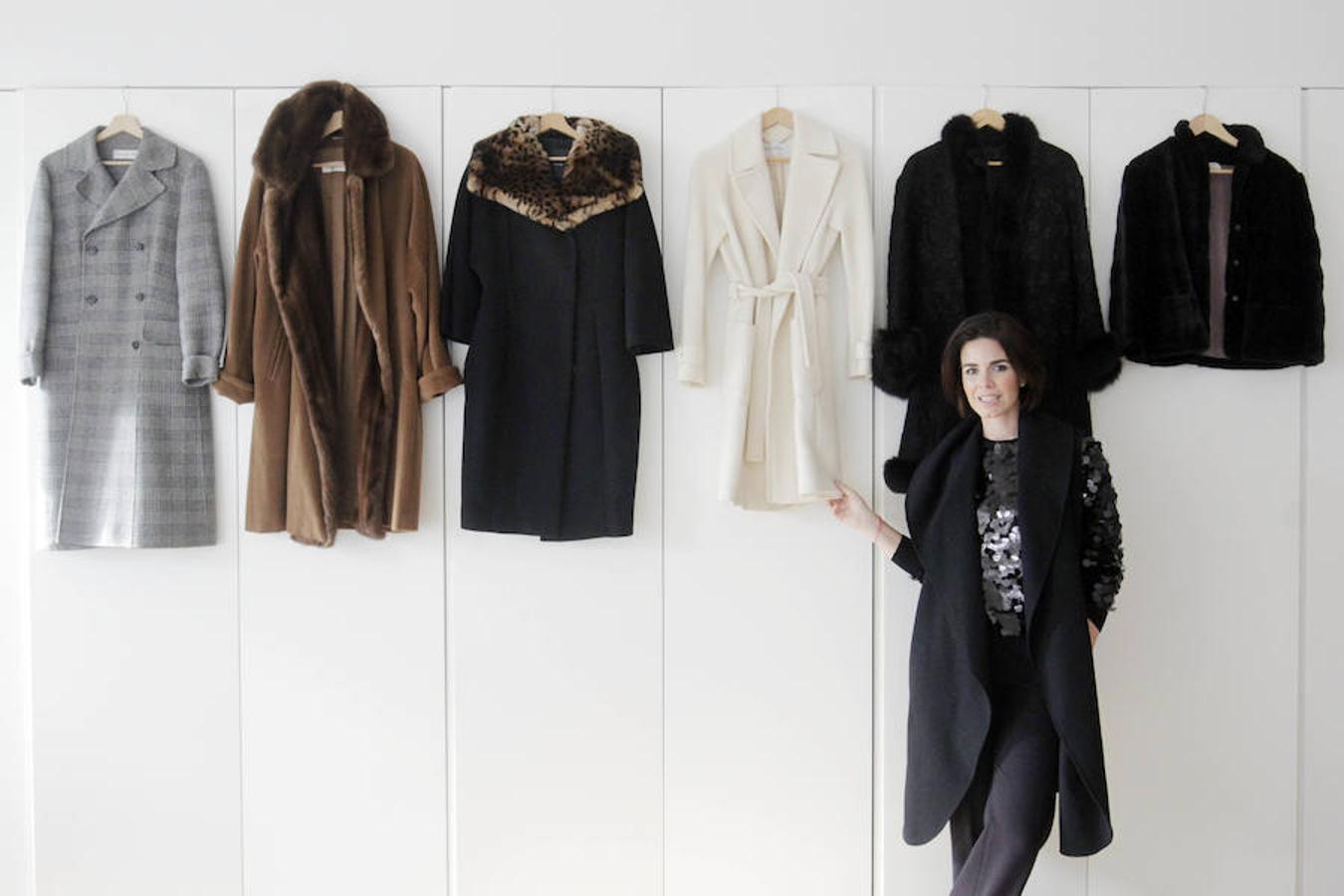 Ana es una mujer con carácter, extrovertida y bastante segura de sí misma. Los días en que se despierta con el ánimo más bajo, recurre a ropa favorecedora para subir la autoestima. «Si me levanto plof elijo un vestidazo rojo con tacón que me haga sentir poderosa». Su estilo es contemporáneo pero salpicado de tendencias. «Me encanta la moda e intento estar siempre a la última, aunque adapto las tendencias a mi estilo y sólo escojo aquello con lo que me siento identificada y cómoda».