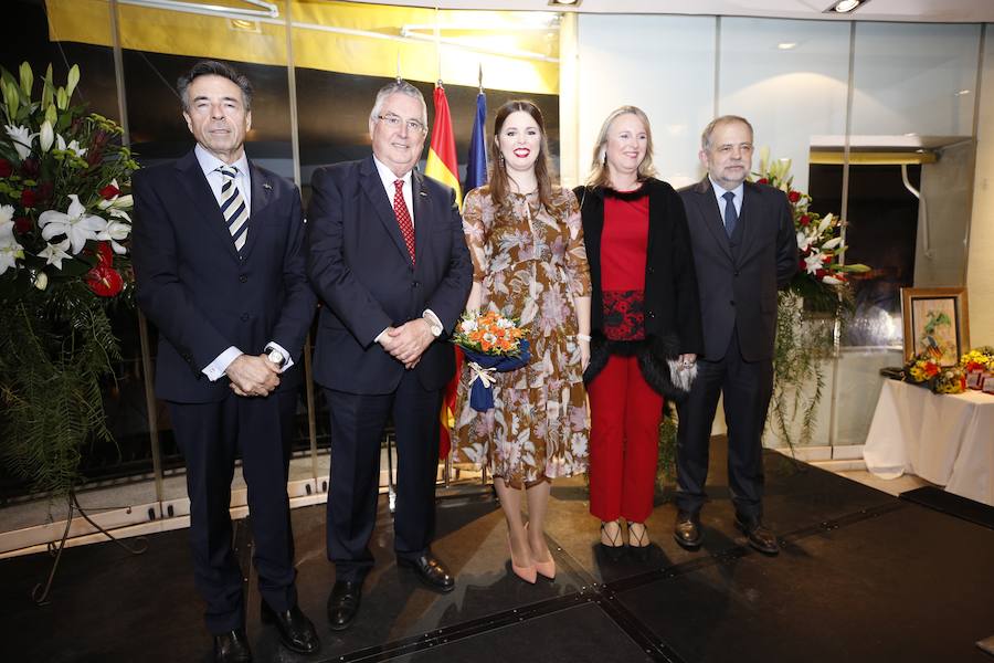 Una joven con las ideas claras, con valores muy arraigados en defensa de las tradiciones valencianas y con mucha ilusión por representar a Lo Rat Penat. Así es María Chaqués Vöhringer, la regina de la CXXXV edición dels Jocs Florals.