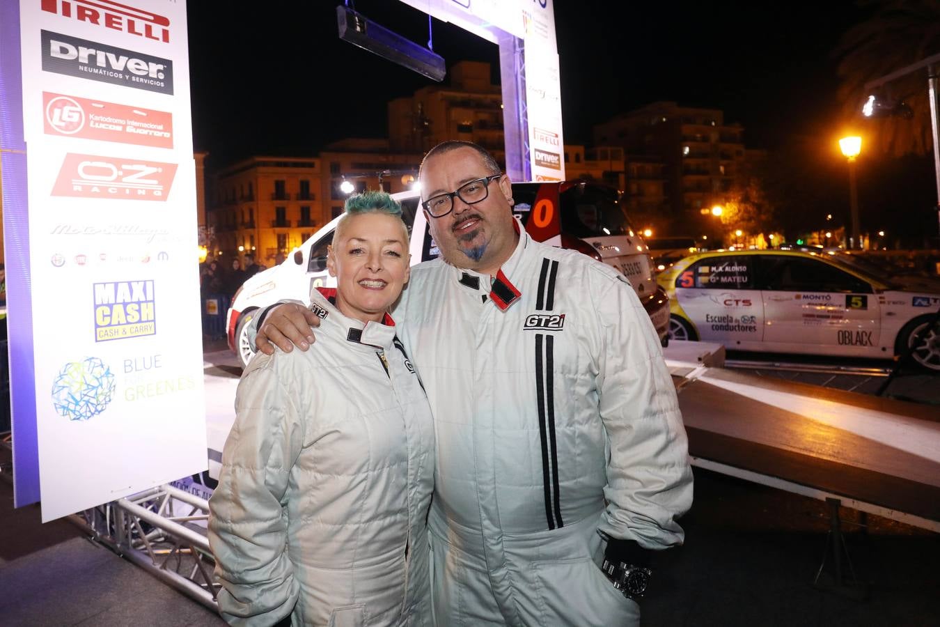 El XIX Rally Ciudad de Valencia ha arrancado este viernes con una salida neutralizada desde las Torres de Serranos