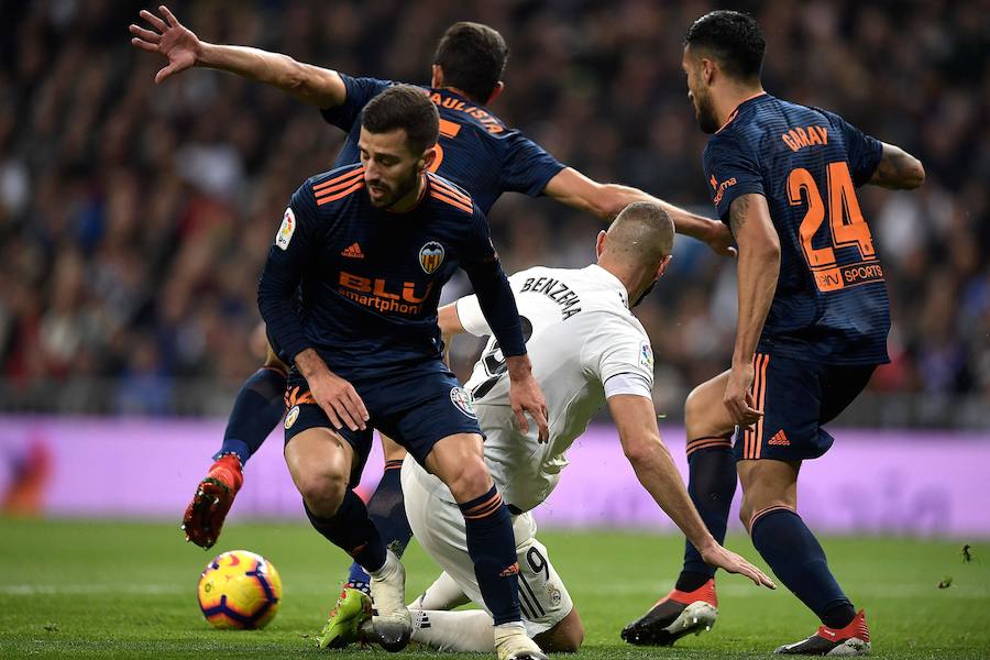 Estas son las mejores imágenes del duelo en el Bernabéu correspondiente a la jornada 14 de LaLiga