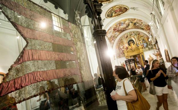 La Reial Senyera que salía en procesión cívica antes que la actual, en el museo. 