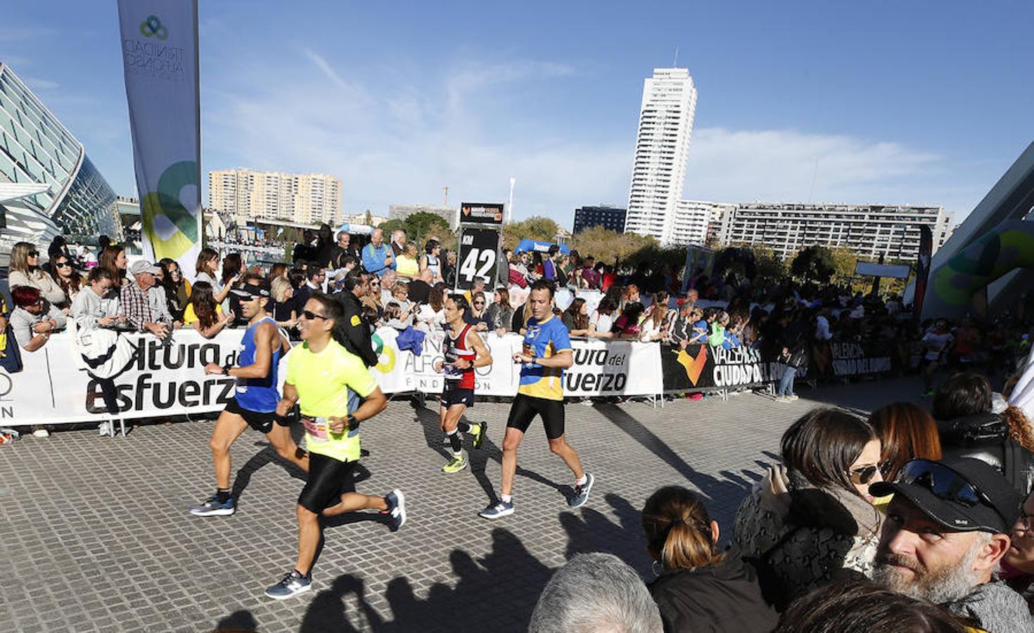 Las mejores imágenes del Maratón Valencia Trinidad Alfonso EDP