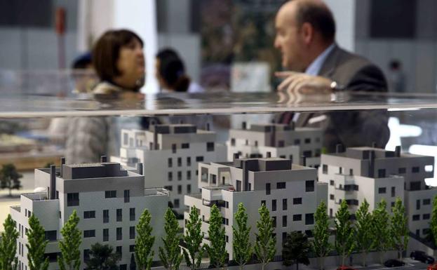 El colapso en la licitación de 2.000 viviendas en Valencia retrasa la creación de hasta 10.000 empleos 