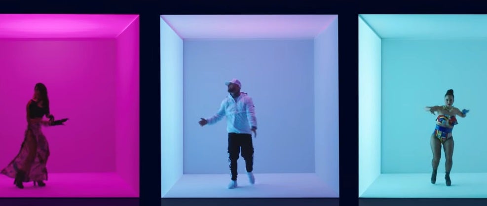 El resto de la lista de videos musicales más vistos en España la completan en orden descendente, Nicky Jam y J. Balvin con "X-(EQUIS)".