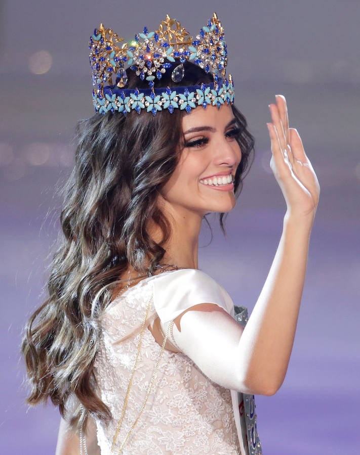 La modelo mexicana Vanessa Ponce de León, de 26 años, se coronó esta noche Miss Mundo en la sexagésimo octava edición del certamen, celebrada en la ciudad tropical china de Sanya, logrando así la primera corona para su país. La guanajuatense se impuso en una disputada ronda final a la tailandesa Nicolene Pichapa Limunskan, que terminó segunda, y a las aspirantes de Bielorrusia, Jamaica y Uganda. «Usaré mi reinado para seguir haciendo lo mismo que hago desde hace tres años, es decir, seguir siendo un ejemplo, porque todos podemos ser un ejemplo. El mundo necesita un cambio y ayudar no es tan difícil», comentó la modelo mexicana al recibir la corona.