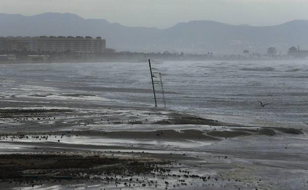 Aemet prevé fuerte oleaje en Valencia, Alicante y Castellón. 