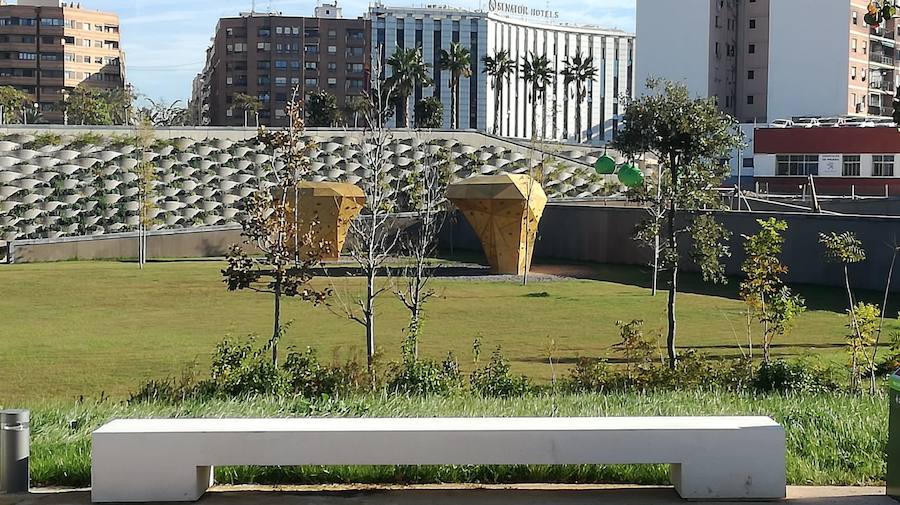 El Parque Central de Valencia comienza a ser una realidad. El avance de las obras ya permite ver cómo será uno de los pulmones de la ciudad y otro punto de encuentro para el deporte y el ocio.