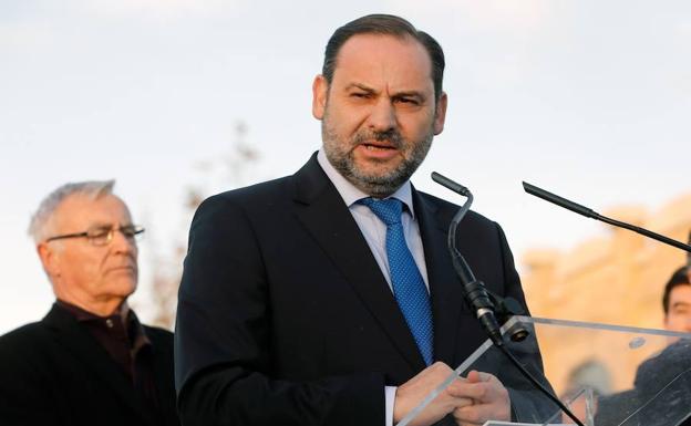 Ábalos hoy durante la inauguración del Parque Central en Valencia.