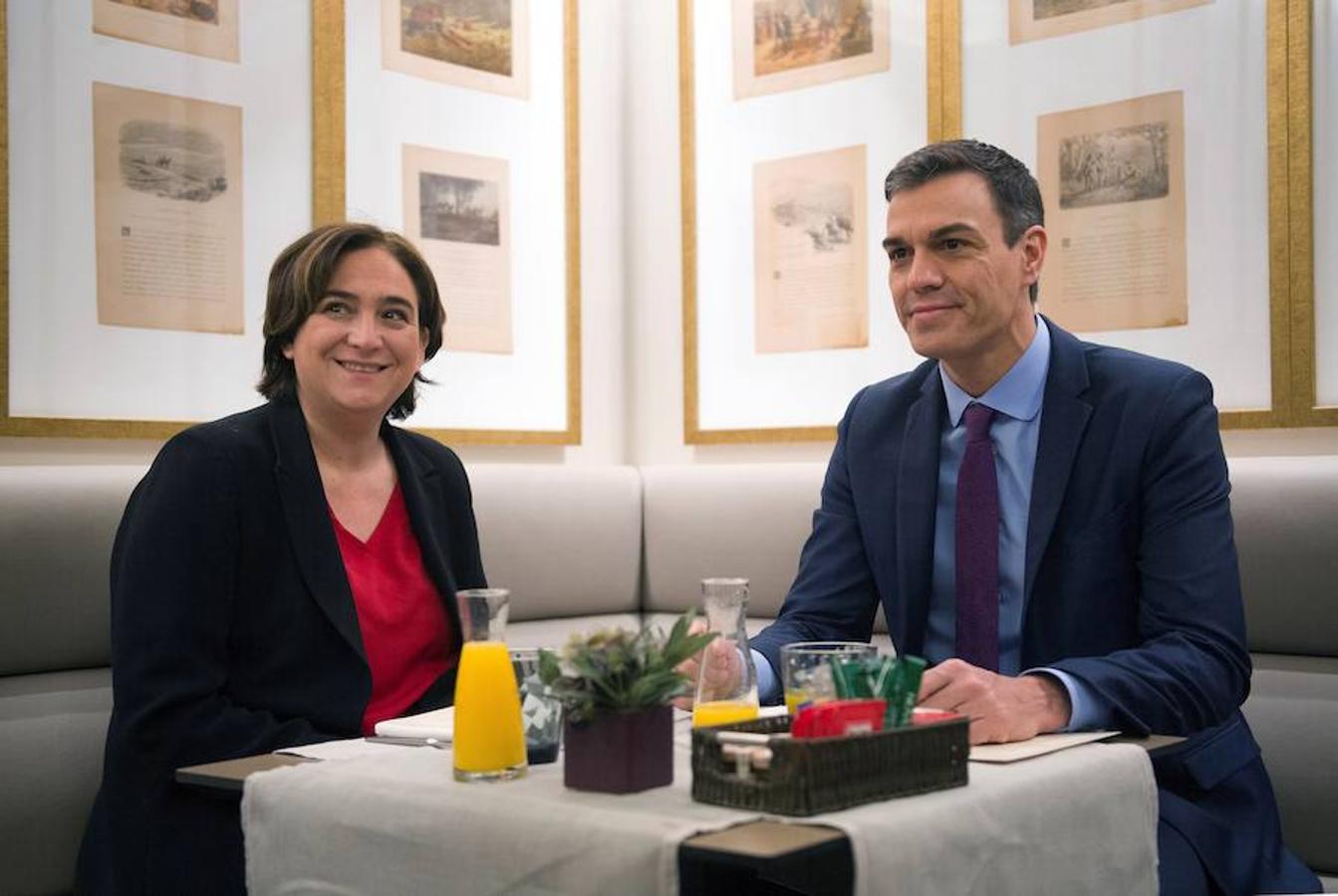 El presidente del Gobierno, Pedro Sánchez, preside este viernes el Consejo de Ministros en la Llotja de Mar de Barcelona. La ciudad condal vive una jornada de concentraciones y protestas de la mano de los CDR.